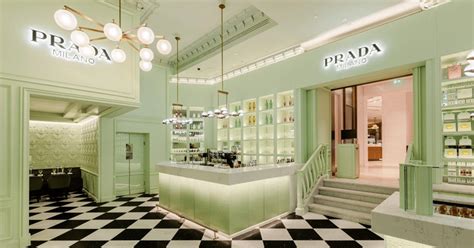 Prada Caffé: The Most Fashionable Cocktail Bar In London.